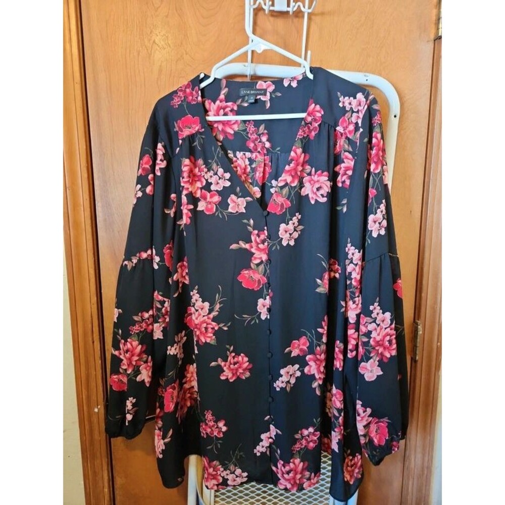 Lane Bryant Black & Pink Floral Button-Front V-Neck Blouse - Size 28